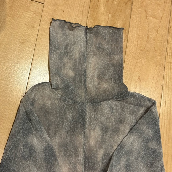 Grey Sheer mesh top, long sleeves Size S - Picture 3 of 5